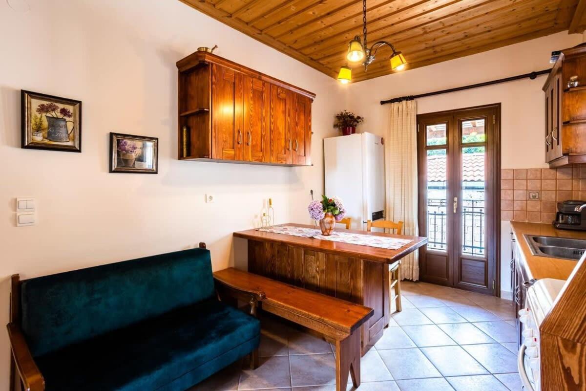 Stemnitsa Stone Residence - Comfy Mountain Getaway Kültér fotó