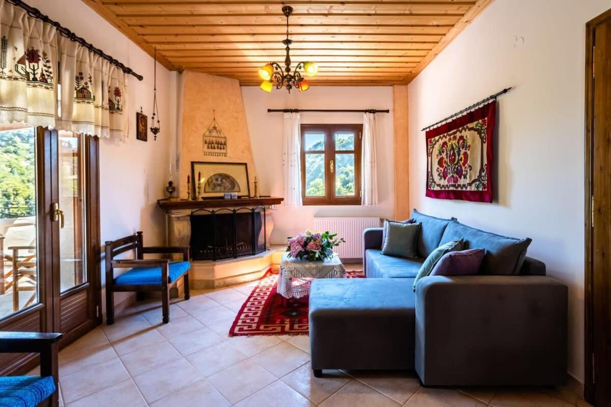 Stemnitsa Stone Residence - Comfy Mountain Getaway Kültér fotó